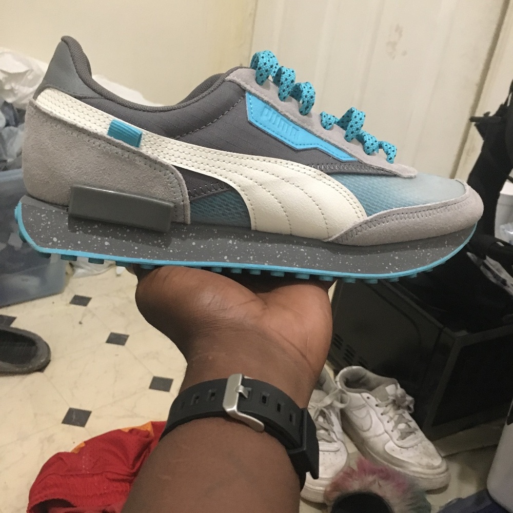 NEW BARLEY WORN/REALLY COULDNT TO SMALL